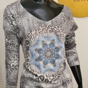 Damenpullover, italienische Mode, V-Ausschnitt, Leo-Print, Stern-Pullover, lange Ärmel, Oversize-Passform, Größen 38-46, alltagstauglich, Freizeitmode, Büromode, modische Pullover, pflegeleicht, Maschinenwäsche, Pullover für Arbeit