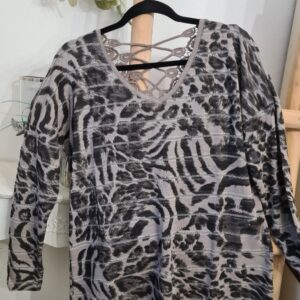 Damen Pullover mit Spitze & Leo-Muster – Made in Italy