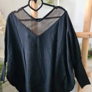 Oversize Pulli Schwarz – Italienische Mode mit Netz-Dekolleté